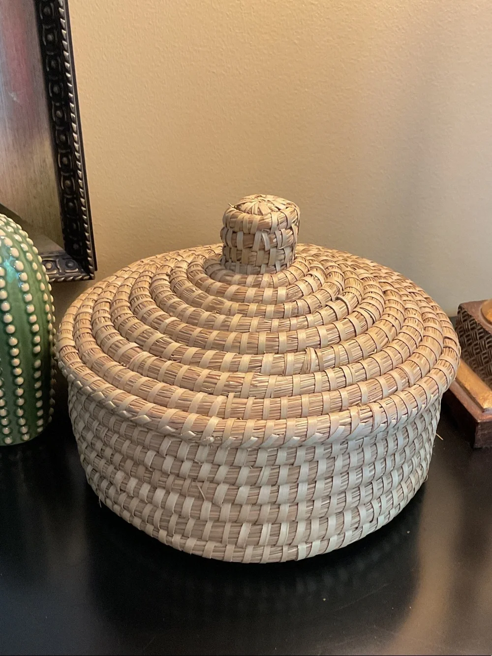 Handwoven Natural Seagrass Lidded Storage Basket - Natural